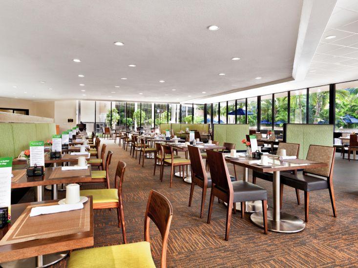 Holiday Inn Miami West - Airport Area By Ihg Hialeah Gardens Exterior photo